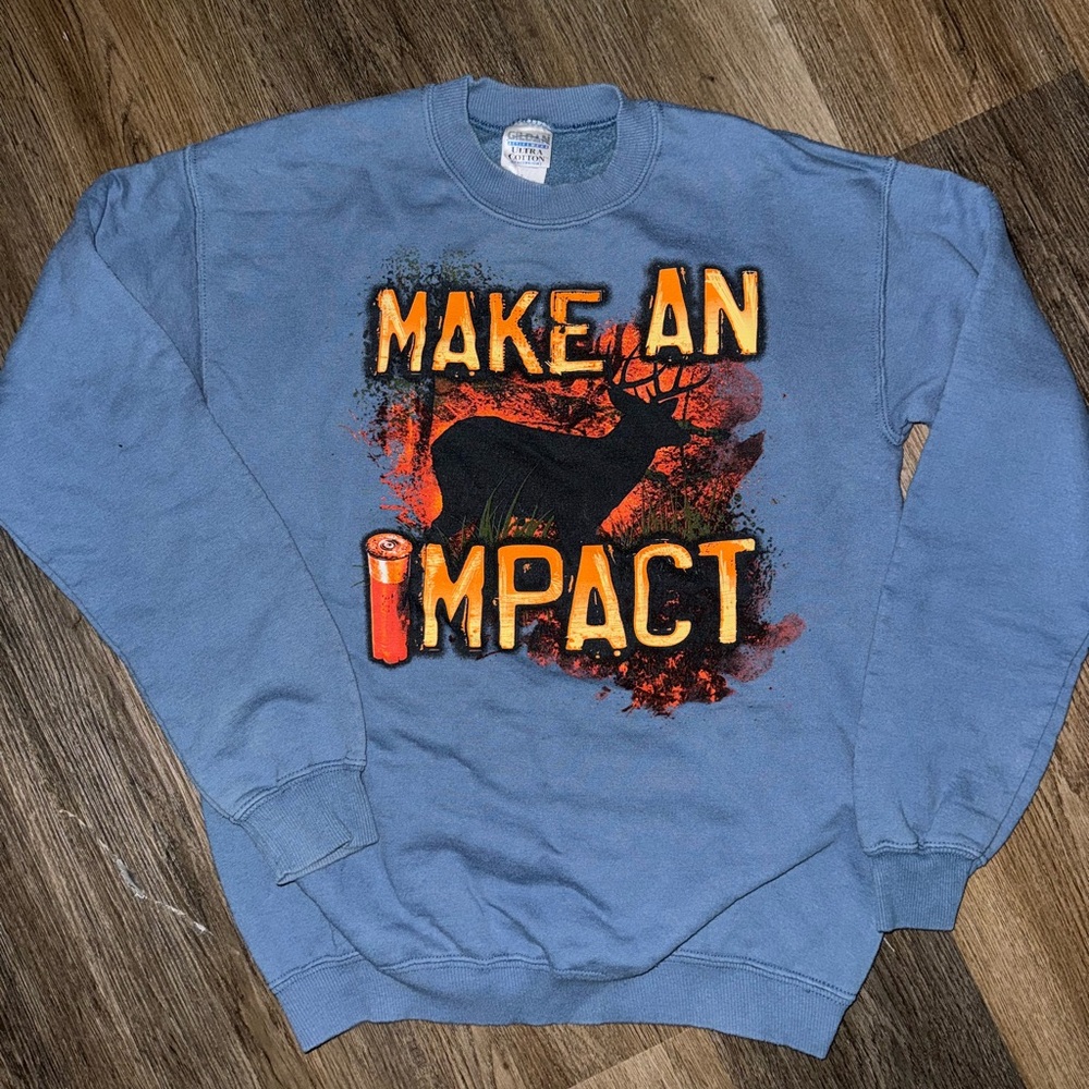 Vintage Gildan Crewneck with Hunting Graphic